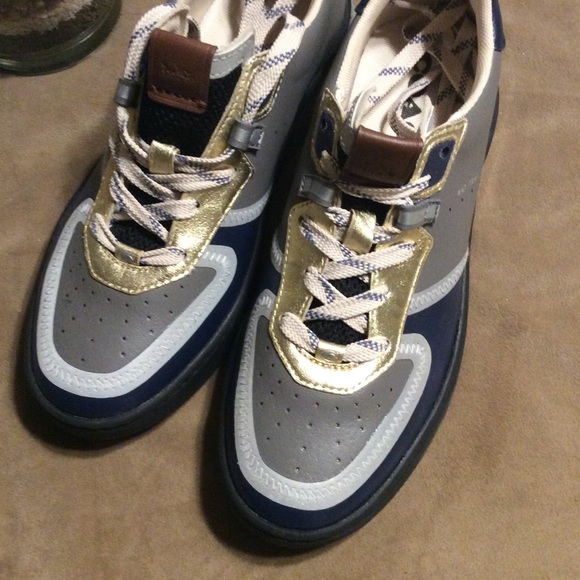 coach Sneakers size 8.5 - Picture 3 of 5